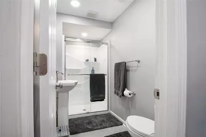 123 Rembrandt Dr, Twp of But SE, PA 16002 - Photo 17