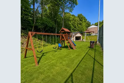 736 Windvue Dr, Robinson Twp, PA 15205 - Photo 35