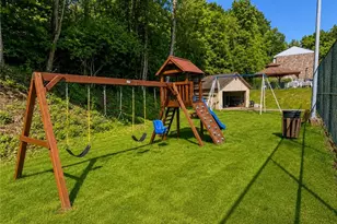 736 Windvue Dr, Robinson Twp, PA 15205 - Photo 35