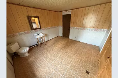125 Ayers Ave, Twp of But SE, PA 16001 - Photo 17