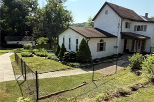 125 Ayers Ave, Twp of But SE, PA 16001 - Photo 3