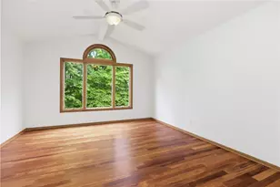 416 Peters Dr, Pittsburgh, PA 15116 - Photo 9