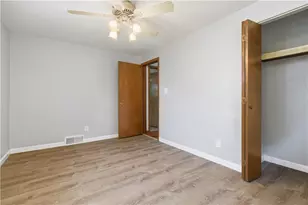 416 Peters Dr, Pittsburgh, PA 15116 - Photo 23