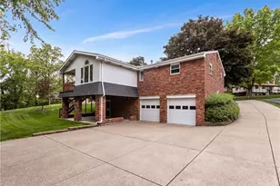 416 Peters Dr, Pittsburgh, PA 15116 - Photo 31