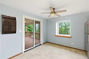 416 Peters Dr, Pittsburgh, PA 15116 - Photo 13