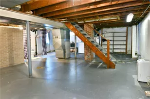 891 Bechtol, Sharon, PA 16146 - Photo 37