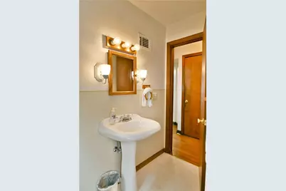 891 Bechtol, Sharon, PA 16146 - Photo 25