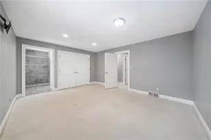 1101 Fairlane Dr, Hopewell Township, PA 15001 - Photo 25