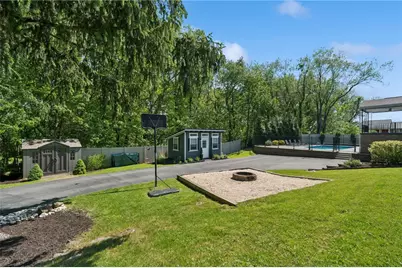1101 Fairlane Dr, Hopewell Township, PA 15001 - Photo 11
