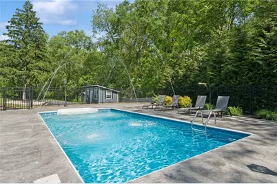 1101 Fairlane Dr, Hopewell Township, PA 15001 - Photo 9