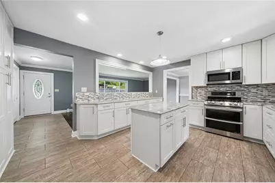 1101 Fairlane Dr, Hopewell Township, PA 15001 - Photo 23