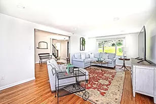 736 Pinetree Rd, Pittsburgh, PA 15243 - Photo 7