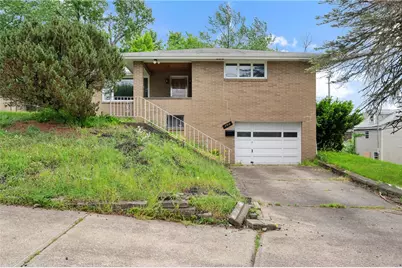 200 Erwin Pl, McKees Rocks, PA 15136 - Photo 1