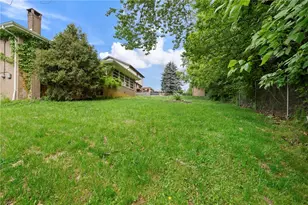 200 Erwin Pl, McKees Rocks, PA 15136 - Photo 25