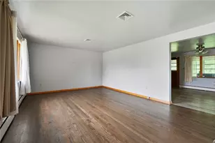 200 Erwin Pl, McKees Rocks, PA 15136 - Photo 5
