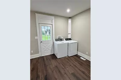 417 Bartram Ave #2, New Castle, PA 16101 - Photo 17