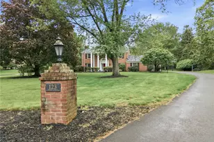 123 Windy Ghoul Dr, Brighton Township, PA 15009 - Photo 3