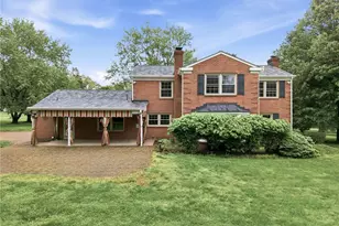 123 Windy Ghoul Dr, Brighton Township, PA 15009 - Photo 5