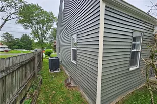 520 Joffre St, Ellwood City, PA 16117 - Photo 17
