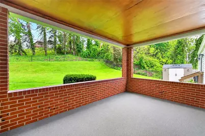 2 Broad St, Jeannette, PA 15644 - Photo 31
