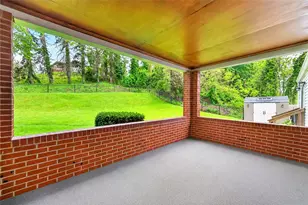 2 Broad St, Jeannette, PA 15644 - Photo 31