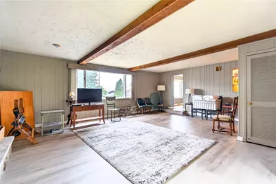 2 Broad St, Jeannette, PA 15644 - Photo 11