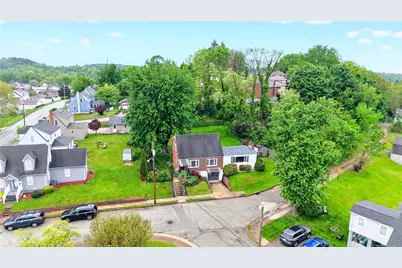 2 Broad St, Jeannette, PA 15644 - Photo 37
