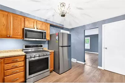 2 Broad St, Jeannette, PA 15644 - Photo 15