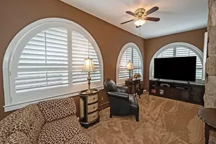 71 Mayfair Dr, Pittsburgh, PA 15228 - Photo 9