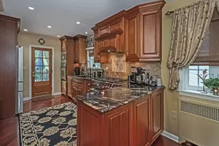 71 Mayfair Dr, Pittsburgh, PA 15228 - Photo 17