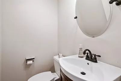 225 4th St, Pittsburgh, PA 15215 - Photo 15