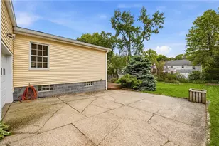 1325 Stanton St, Sharon, PA 16146 - Photo 3