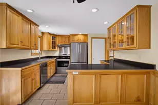 258 Hillcrest Cir, Ross Twp, PA 15237 - Photo 15