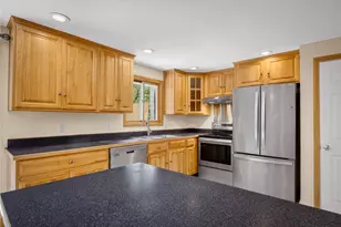 258 Hillcrest Cir, Ross Twp, PA 15237 - Photo 11