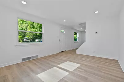 2843 McKelvey Rd, Pittsburgh, PA 15221 - Photo 5
