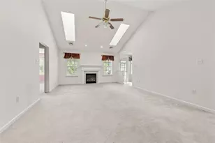1002 Sunnyfield Ct, Penn Twp, PA 15636 - Photo 7