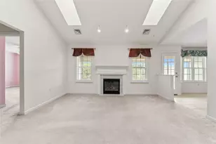 1002 Sunnyfield Ct, Penn Twp, PA 15636 - Photo 9