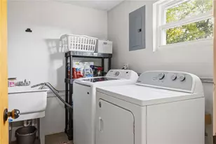 406 Virginia Ave, Ambridge, PA 15003 - Photo 17