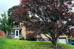 19 Hallmark Dr, Pittsburgh, PA 15235 - Photo 3