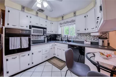 223 Amity Road, Glenshaw, PA 15116 - Photo 13