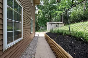 2373 Hopeland St, Pittsburgh, PA 15210 - Photo 27