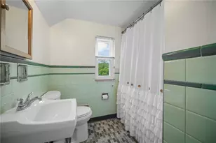 301 Orchard Spring Rd, Scott Township, PA 15220 - Photo 19