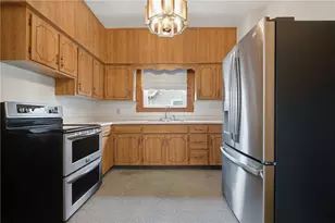 220 E Sheridan Ave, New Castle, PA 16105 - Photo 5