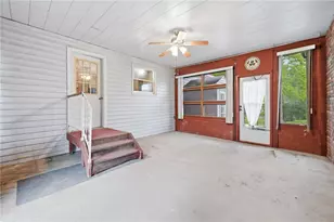 1 Walnut St, Greenville Boro, PA 16125 - Photo 3