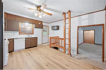 1 Walnut St, Greenville Boro, PA 16125 - Photo 5