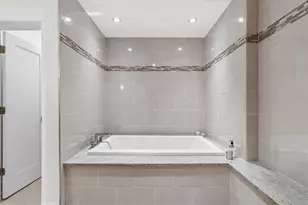 1822 Harcum Wy, Pittsburgh, PA 15203 - Photo 25