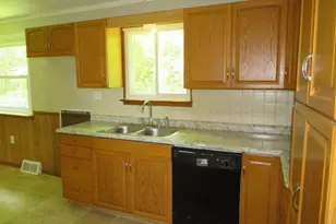 21 Daisytown Rd, W Pike Run Twp, PA 15427 - Photo 5