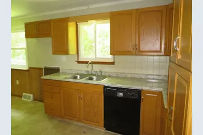 21 Daisytown Rd, W Pike Run Twp, PA 15427 - Photo 5