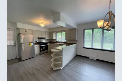 221 N Cascade St, New Castle, PA 16101 - Photo 5