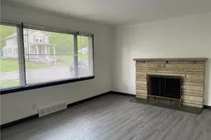 221 N Cascade St, New Castle, PA 16101 - Photo 3